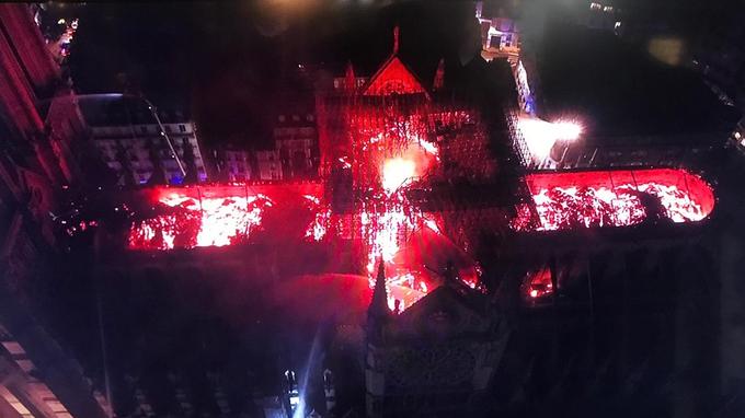 Фото из собора Нотр-Дам-де-Пари после пожара, не все так плохо Интересное