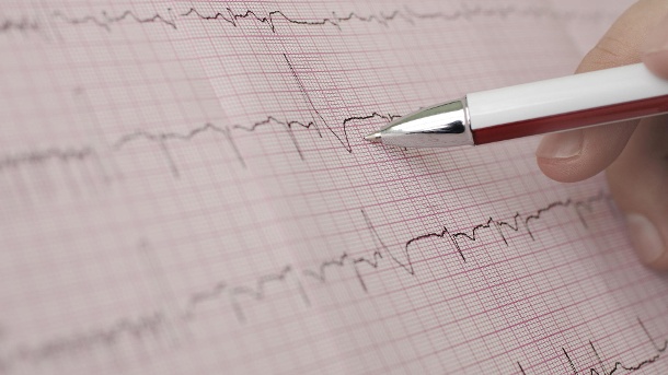 Толчки в сердце: причины и лечение Здоровье