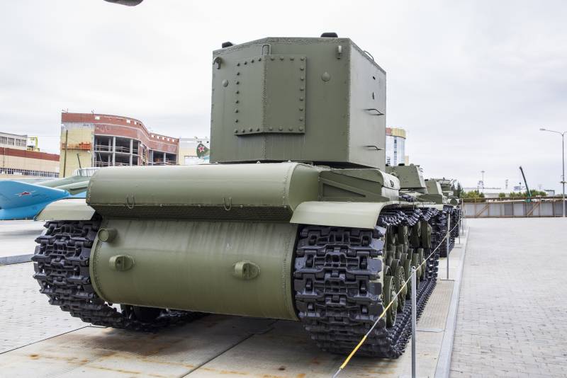 Рассказы об оружии. КВ: первый тяжёлый советский танк оружие