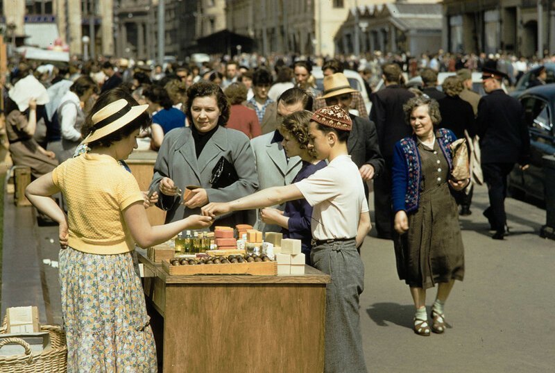 Уличная торговля в советской Москве на цветных фотографиях 1959 года История,ссср