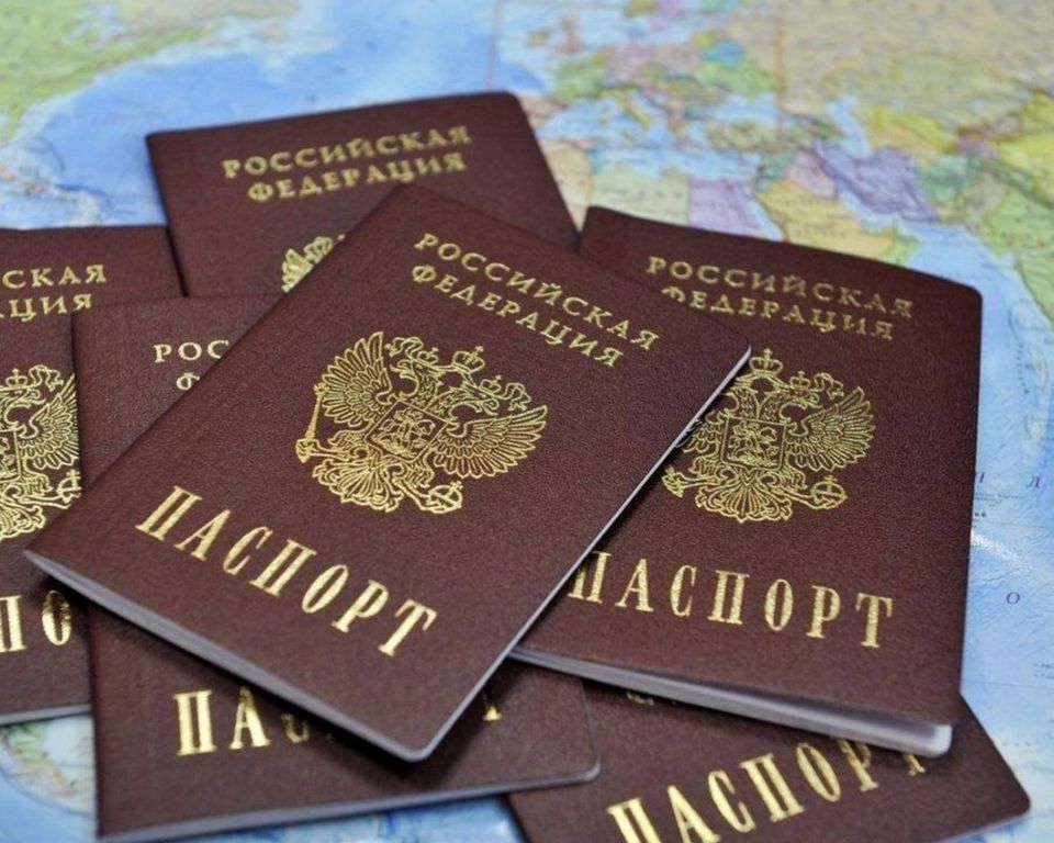 Россия отреагирует на украинские выборы выдачей Донбассу российских паспортов? Политика