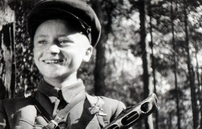 Вознаграждение за голову 15-летнего подростка 