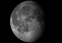 De scheve aard van de maan verklaard door eeuwenoude gigantische impact