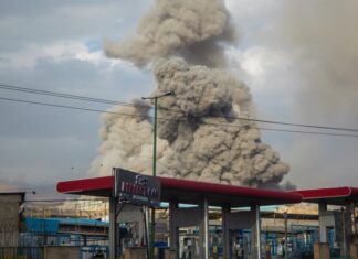 Le conflit iranien pourrait accélérer la transition énergétique… ou renforcer la dépendance aux combustibles fossiles