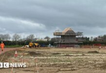 Глостерширська Рада витратила 166 000 фунтів стерлінгів на нові будиночки для кажанів на тлі модернізації дороги