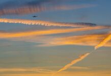KI reduziert Kondensstreifen von Flugzeugen und reduziert die Auswirkungen der Erwärmung um über 10 %