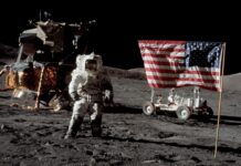 Повернення Людства на Місяць: Чому Століття Очікування?