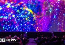 Мобільний Планетар Доставив Космос Жителям Халла