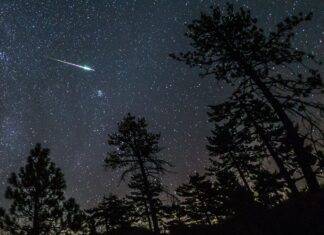 Mengapa Hujan Meteor Perseid Tampak Hijau dan Cara Mengenalinya