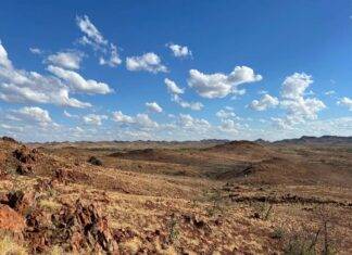 Is the 3 Billion Year Old Australian Crater Actually That Old?